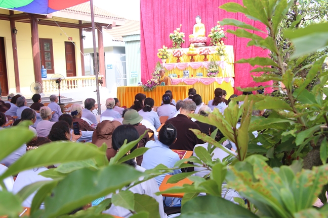 The One – Day peaceful happy Cultivation at Tieu Dao Pagoda in Quang Ninh Province