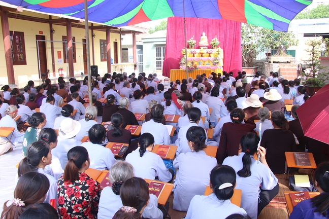 The One – Day peaceful happy Cultivation at Tieu Dao Pagoda in Quang Ninh Province