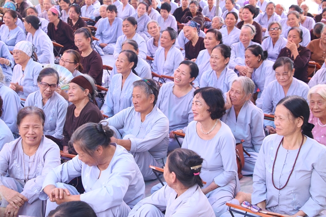 The One – Day peaceful happy Cultivation at Tieu Dao Pagoda in Quang Ninh Province