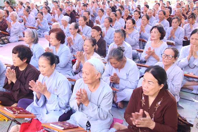 The One – Day peaceful happy Cultivation at Tieu Dao Pagoda in Quang Ninh Province