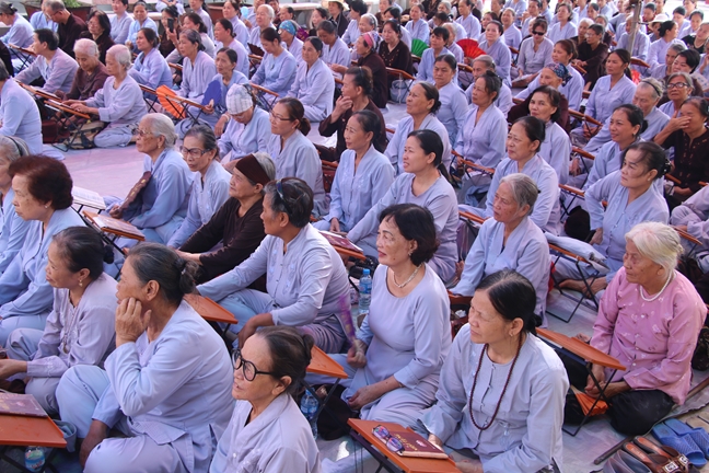The One – Day peaceful happy Cultivation at Tieu Dao Pagoda in Quang Ninh Province