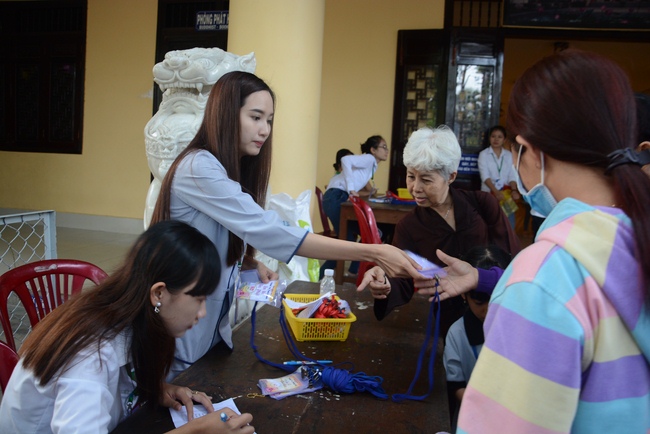 The Kid’s Playground “Close to the Buddha”