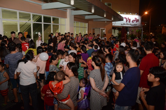 Sharing joy in the Mid-Autumn Festival