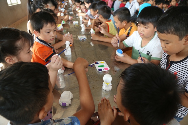 Mid-Autumn Festival at Dong Cao Pagoda in Thanh Hoa province