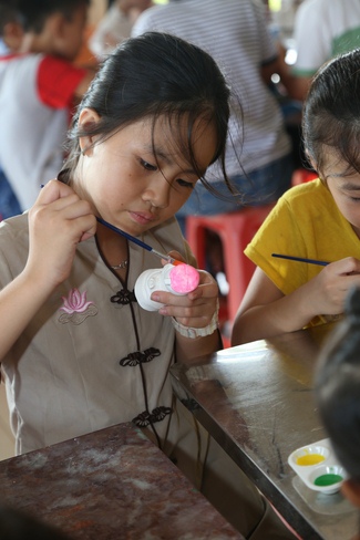 Mid-Autumn Festival at Dong Cao Pagoda in Thanh Hoa province