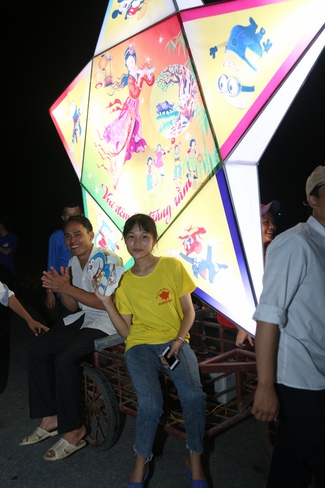 Mid-Autumn Festival at Dong Cao Pagoda in Thanh Hoa province