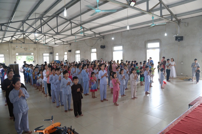Mid-Autumn Festival at Dong Cao Pagoda in Thanh Hoa province