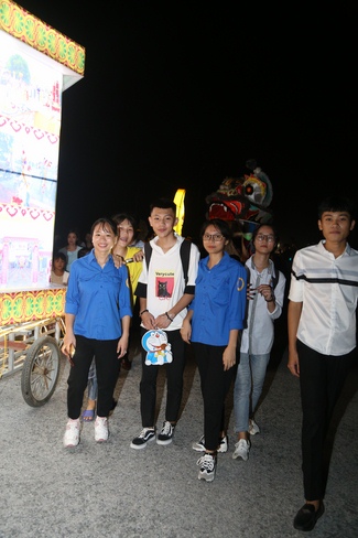 Mid-Autumn Festival at Dong Cao Pagoda in Thanh Hoa province