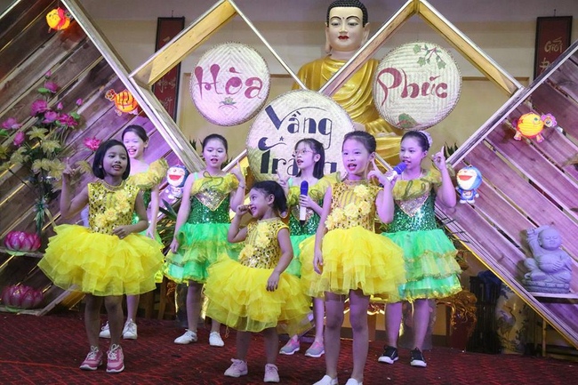 Chuỗi hoạt động mừng Tết Trung thu tại chùa Hòa Phúc