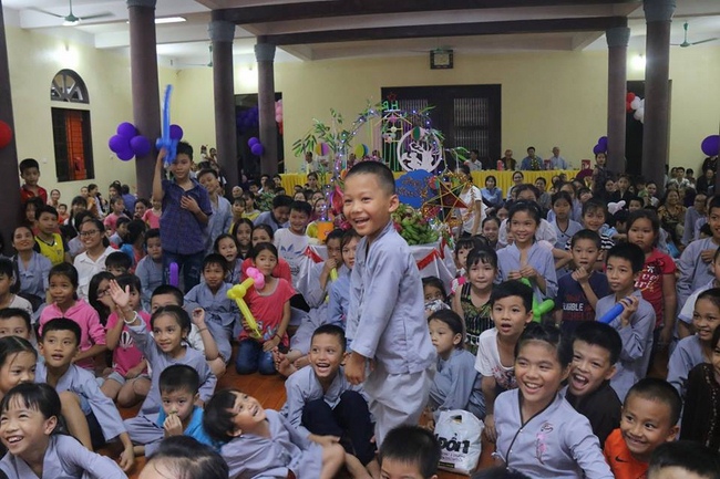 Chuỗi hoạt động mừng Tết Trung thu tại chùa Hòa Phúc