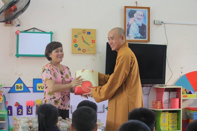 Chuỗi hoạt động mừng Tết Trung thu tại chùa Hòa Phúc