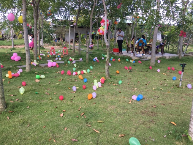 Enjoying the full moon festival at Hong Phap Pagoda - Binh Thuan