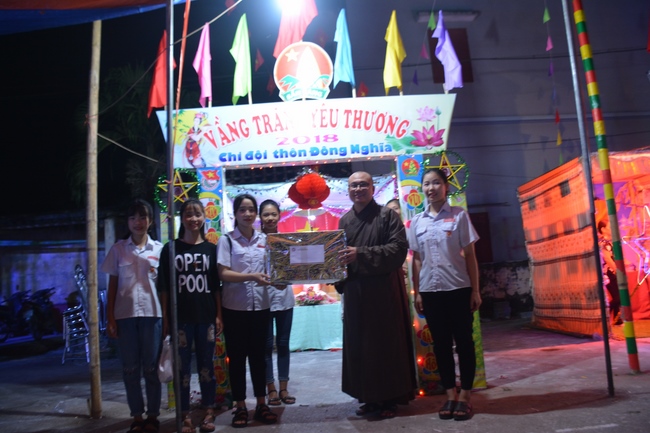 Mid-Autumn Festival at Tay Khanh Pagoda - Thai Binh