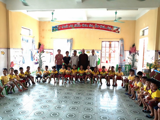 Mid-Autumn Festival at Tay Khanh Pagoda - Thai Binh