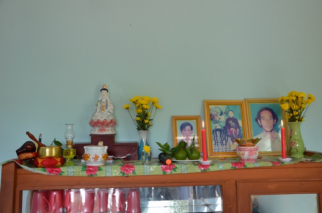 Handing over two charity houses and releasing creatures in Kien Giang