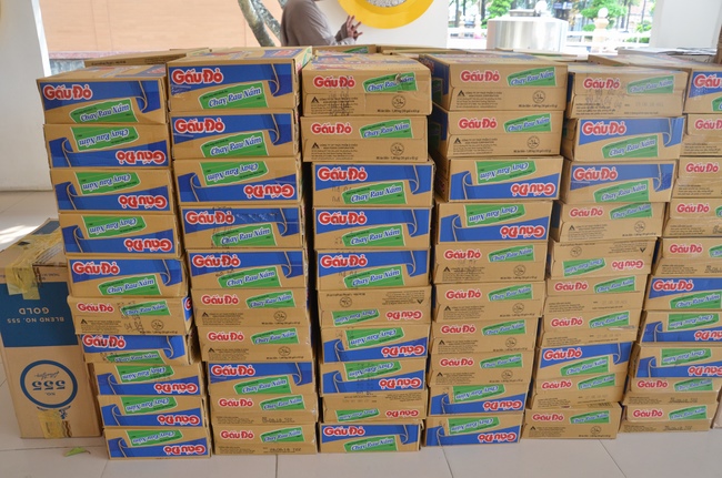 Testing health, giving medicines and gifts in Binh Phuoc