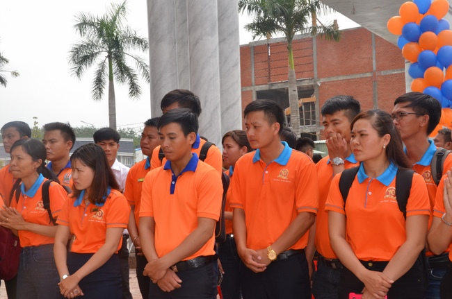 Chanting of the opening ceremony of the 7th branch of Kim Oanh real estate