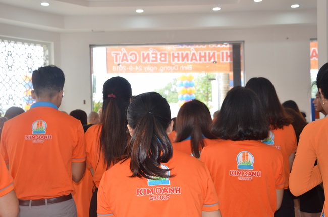 Chanting of the opening ceremony of the 7th branch of Kim Oanh real estate