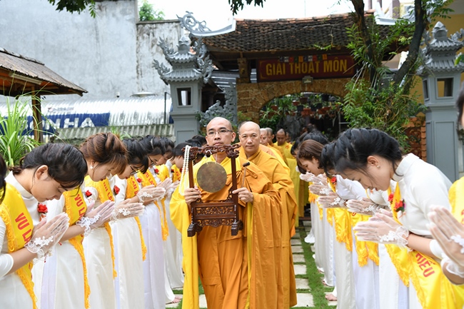 The Buddhist Festival chanting Ksihitigarbha on occasion of the great Ullambana Ceremony  at Hoa Phuc Pagoda – Hanoi