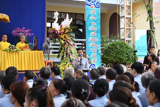 The Buddhist Festival chanting Ksihitigarbha on occasion of the great Ullambana Ceremony  at Hoa Phuc Pagoda – Hanoi