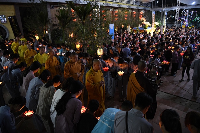 The Buddhist Festival chanting Ksihitigarbha on occasion of the great Ullambana Ceremony  at Hoa Phuc Pagoda – Hanoi