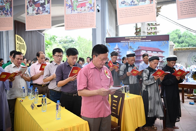 The Buddhist Festival chanting Ksihitigarbha on occasion of the great Ullambana Ceremony  at Hoa Phuc Pagoda – Hanoi