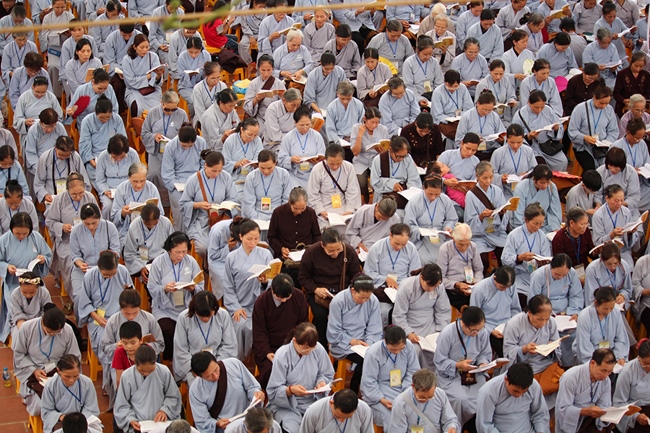 The Buddhist Festival chanting Ksihitigarbha on occasion of the great Ullambana Ceremony  at Hoa Phuc Pagoda – Hanoi