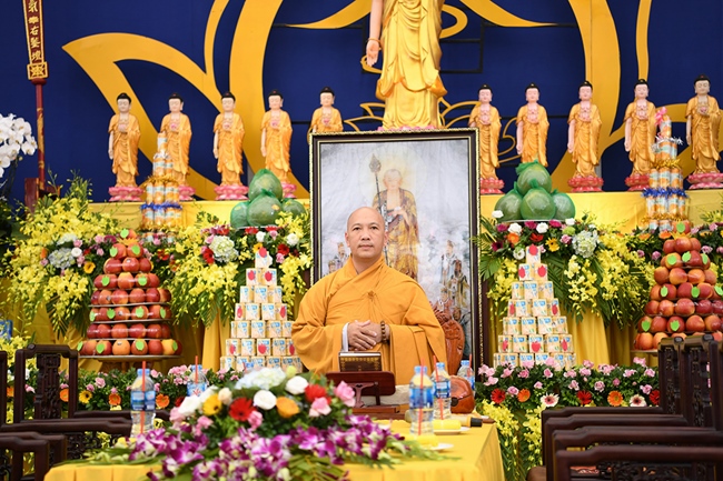 The Buddhist Festival chanting Ksihitigarbha on occasion of the great Ullambana Ceremony  at Hoa Phuc Pagoda – Hanoi