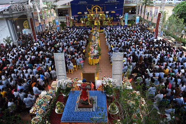 The Buddhist Festival chanting Ksihitigarbha on occasion of the great Ullambana Ceremony  at Hoa Phuc Pagoda – Hanoi