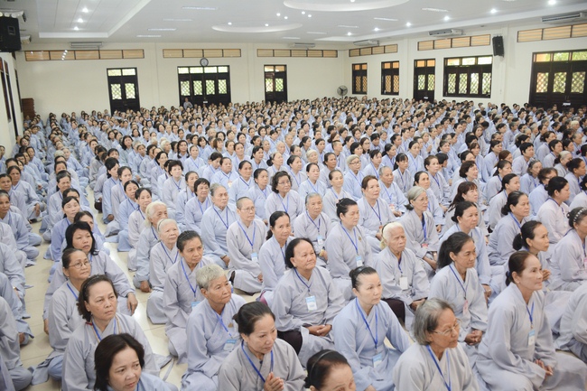 “DHARMA PRACTITIONER’S QUALITIES”- Dharma Talk in the 89th Seven-Day Retreat
