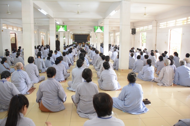 “DHARMA PRACTITIONER’S QUALITIES”- Dharma Talk in the 89th Seven-Day Retreat