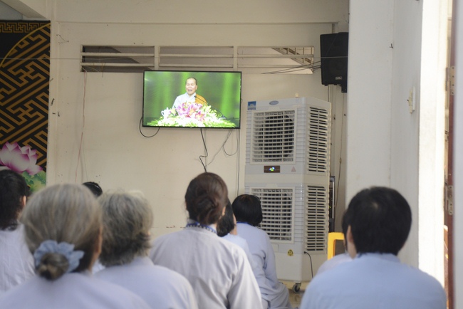 “DHARMA PRACTITIONER’S QUALITIES”- Dharma Talk in the 89th Seven-Day Retreat