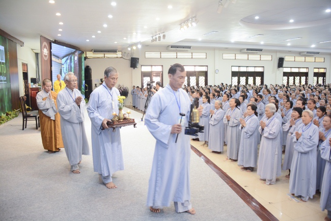 “DHARMA PRACTITIONER’S QUALITIES”- Dharma Talk in the 89th Seven-Day Retreat