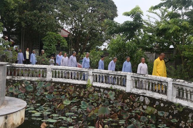 One - Day Cultivation at Dong Cao Pagoda in Thanh Hoa province.
