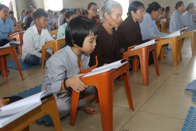 One - Day Cultivation at Dong Cao Pagoda in Thanh Hoa province.
