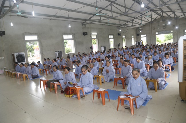 One - Day Cultivation at Dong Cao Pagoda in Thanh Hoa province.