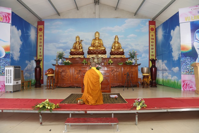 One - Day Cultivation at Dong Cao Pagoda in Thanh Hoa province.