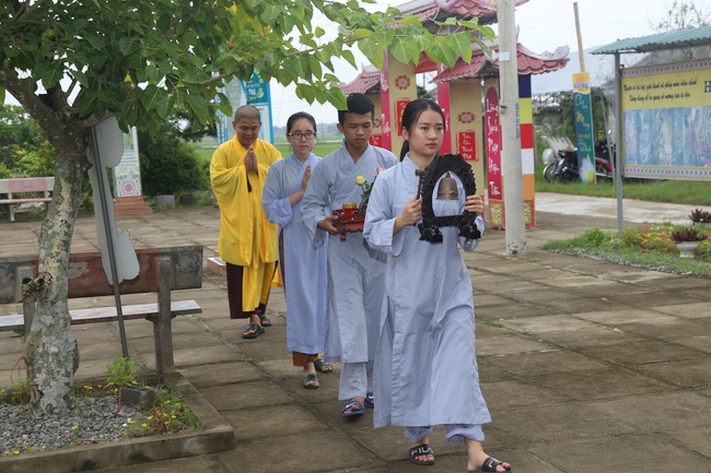 One - Day Cultivation at Dong Cao Pagoda in Thanh Hoa province.