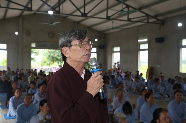 One - Day Cultivation at Dong Cao Pagoda in Thanh Hoa province.