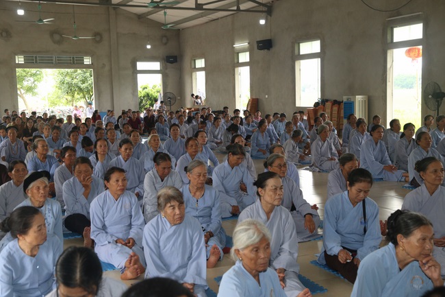 One - Day Cultivation at Dong Cao Pagoda in Thanh Hoa province.