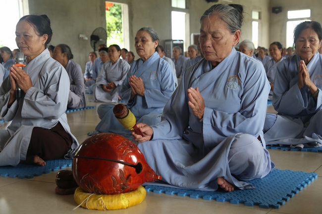 One - Day Cultivation at Dong Cao Pagoda in Thanh Hoa province.
