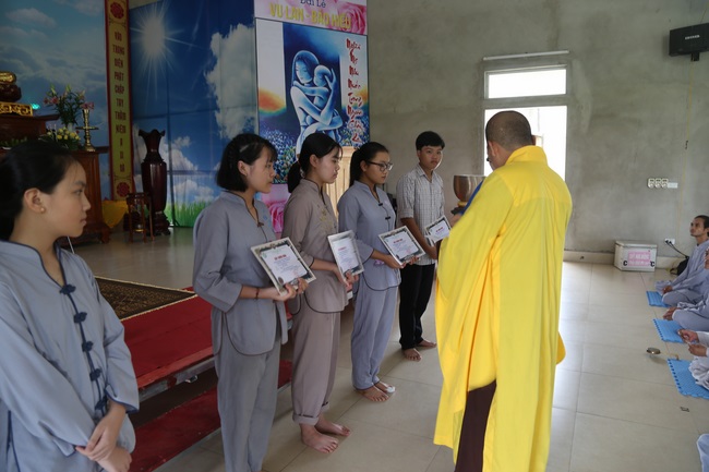 One - Day Cultivation at Dong Cao Pagoda in Thanh Hoa province.