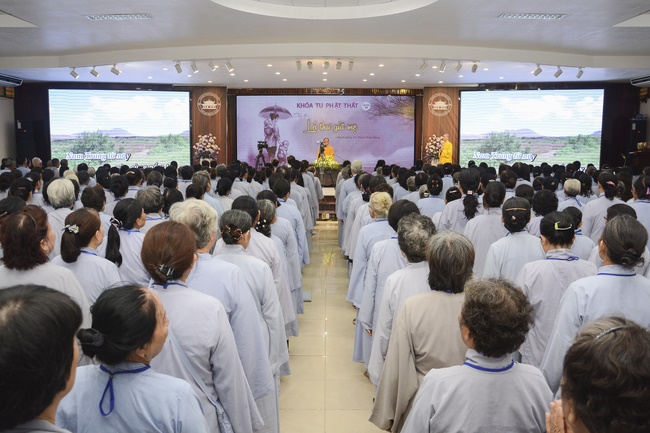 “A Letter For Mom” -  Dharma Talk in the 89th Seven-Day Retreat