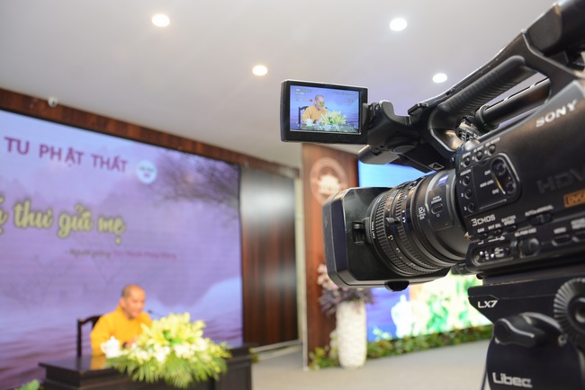 “A Letter For Mom” -  Dharma Talk in the 89th Seven-Day Retreat