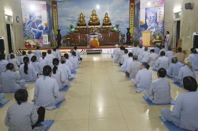 Five - day retreat “Learning as the Buddha‘s practice”
