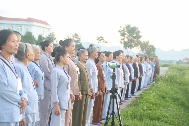 Five - day retreat “Learning as the Buddha‘s practice”