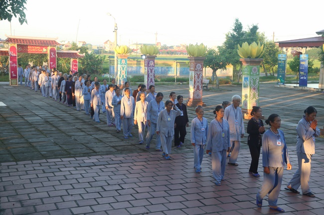 Five - day retreat “Learning as the Buddha‘s practice”