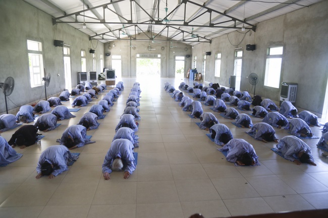 Five - day retreat “Learning as the Buddha‘s practice”