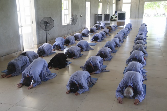 Five - day retreat “Learning as the Buddha‘s practice”