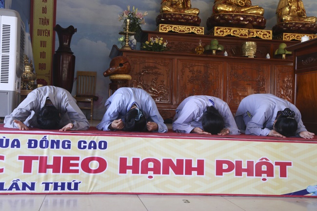 Five - day retreat “Learning as the Buddha‘s practice”